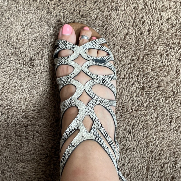 Volcom Sandals - Picture 2 of 6